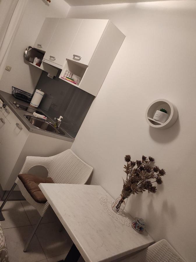 ביוגראד נה מורו Roko Apartments מראה חיצוני תמונה